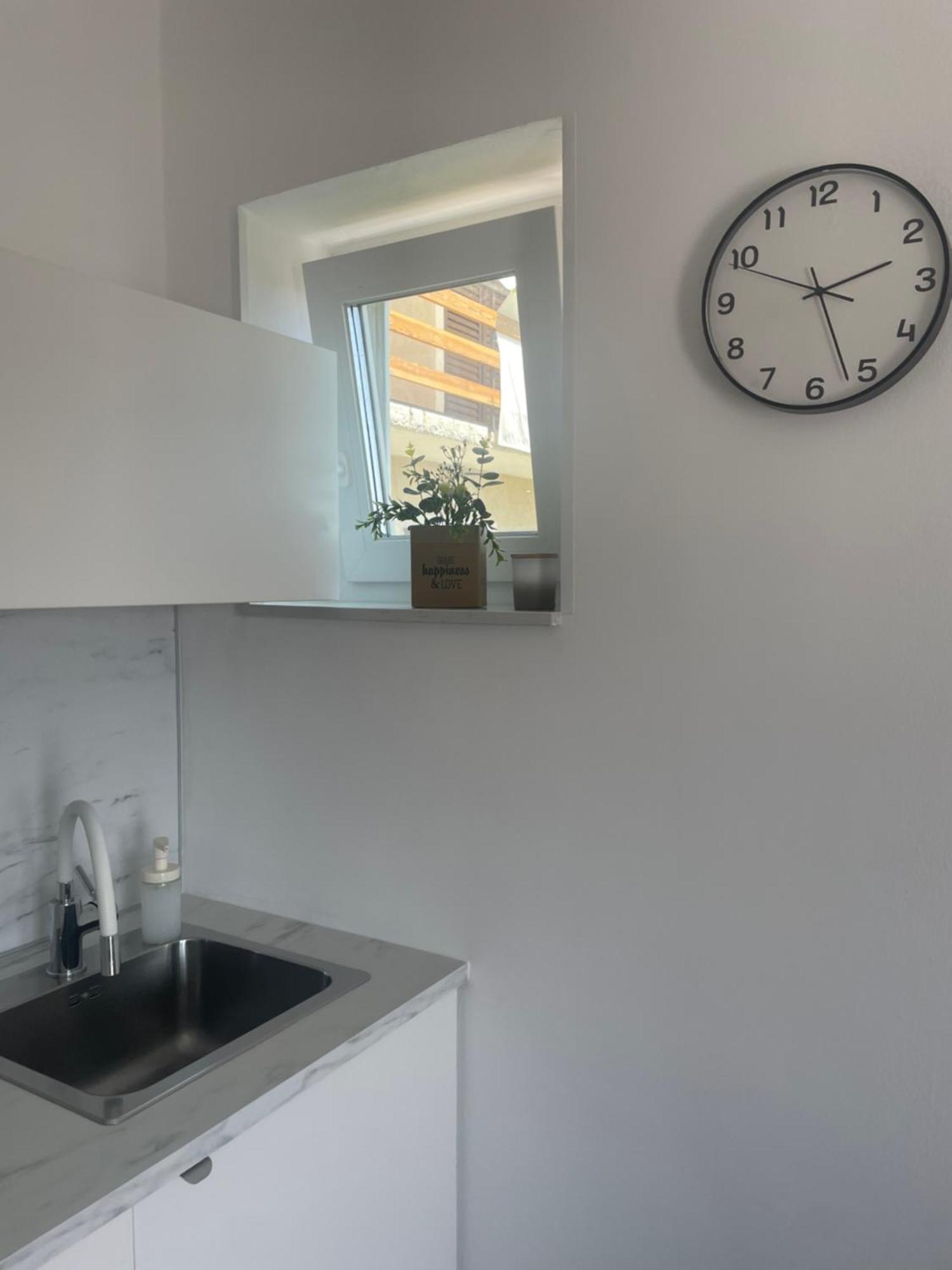 Laganini Apartman Rab Rab Town Exterior foto